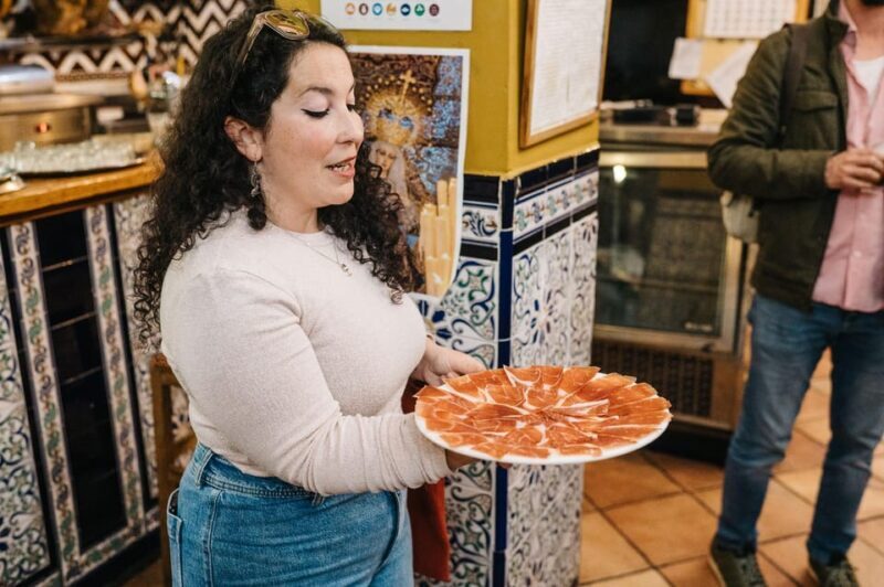 Seville: Triana Neighborhood Evening Tapas Tour - Key Points