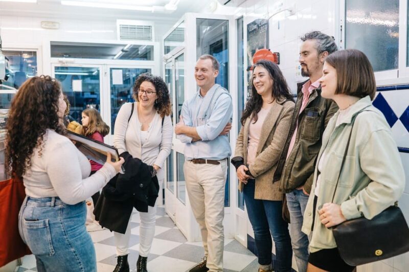 Seville: Triana Neighborhood Evening Tapas Tour - Stop 4: Freiduría Reina Victoria