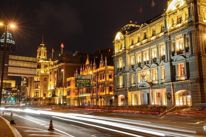 Shanghai by Night with Fine Local Dinner and VIP River Cruise Experiences - Key Points