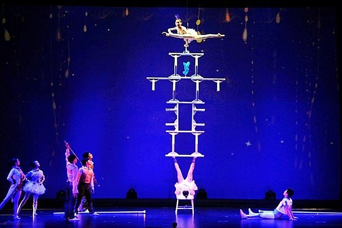 Shanghai Dinner and Acrobatics Show - The Itinerary in Detail