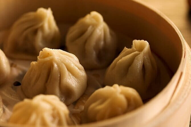 Shanghai Private Car Tour with History, Skylines and Culture - The Serenity of Yu Garden and the Buzz of Yuyuan Bazaar