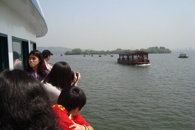 Shanghai to Hangzhou one day bullet train tour with Chinese lunch - Exploring the Itinerary in Detail
