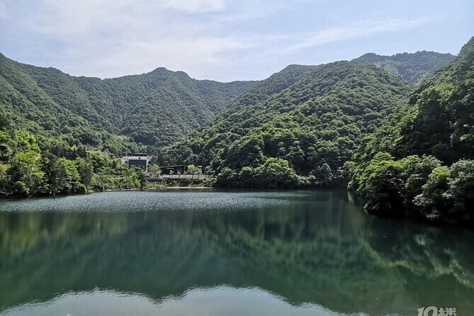 Shanghai to Hangzhou Tofu Ancient Road Hiking Tour by Train - The Journey Begins: From Shanghai to Hangzhou by Bullet Train