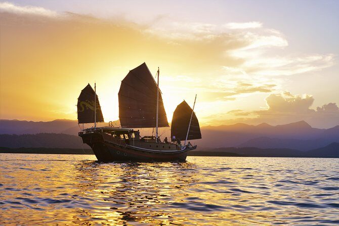 Shaolin Sunset Sail on Authentic Chinese Junk Boat - Key Points