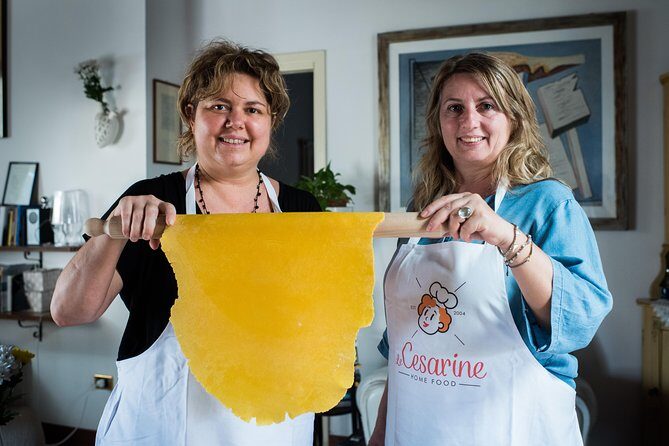 Share Your Pasta Love in a Locals Home in Venice - Who Will Love This?