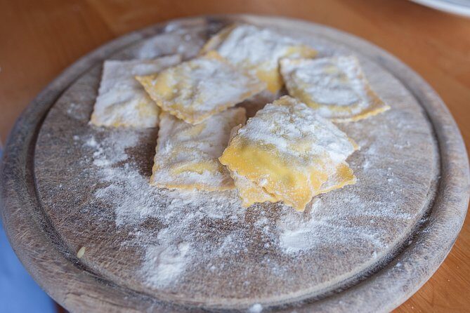 Share your Pasta Love: Small group Pasta and Tiramisu class in Arezzo - Key Points