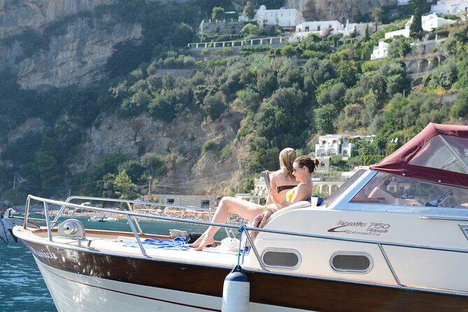Shared Amalfi Coast Boat Tour: Positano,Amalfi,Swim & Light Lunch - The Itinerary in Detail