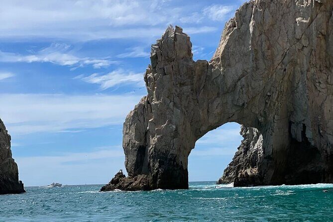 Shared Experience Glass Bottom Boat to the Arch in Cabo San Lucas - Who Is This Tour Best For?
