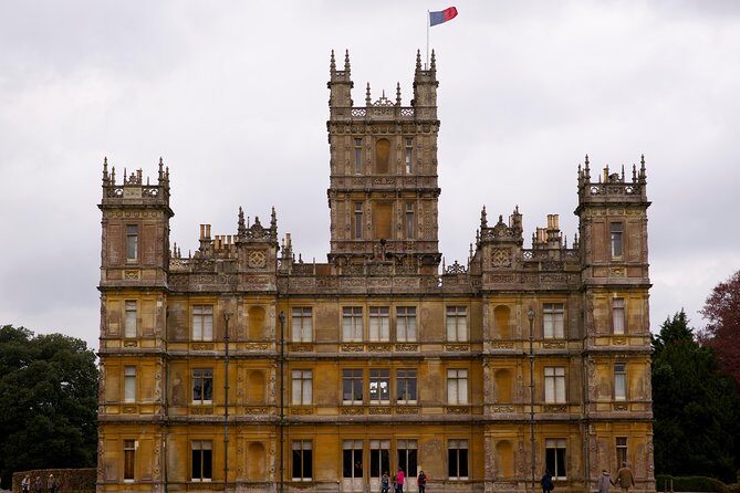 Shared Group Downton Abbey and Highclere Castle Tour from London - Practical Tips for the Day