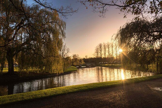 Shared Guided Punting Tour of Cambridge - What to Expect from the Tour