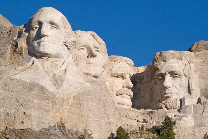 Shared Mt Rushmore and Crazy Horse Tour - Key Points