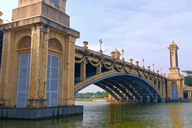 Shared Putrajaya Tour with Traditional Boat Cruise & Pink Mosque - An Honest Breakdown of the Tour Experience