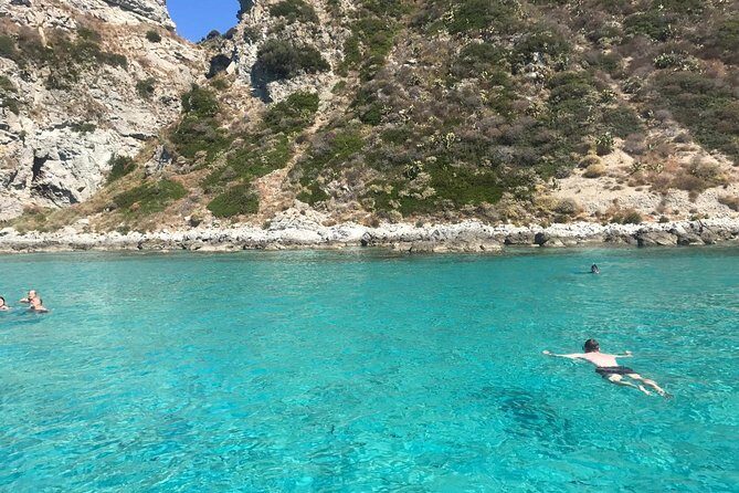Shared snorkeling tour from Tropea to Capo Vaticano - FAQs