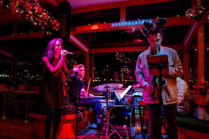 Shared Traditional Music and Hymns Christmas Tour in New York - A Deep Dive into the Experience