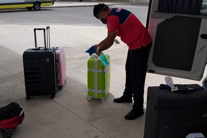 Shared transfer R/T VAN Apto-Muelle Ferry Isla Mujeres-Apto C/ Tickets Ferry - Who Will This Suit Best?