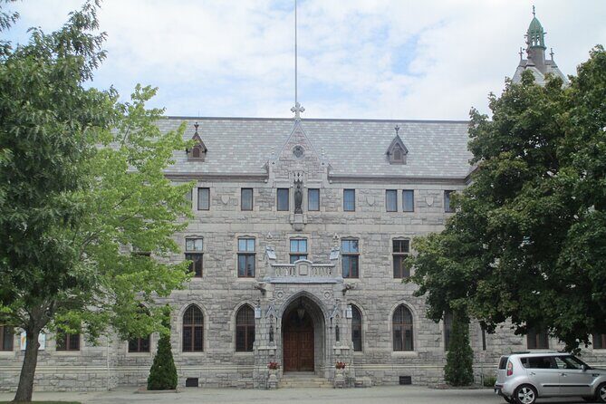 Sherbrooke Self Guided Walking Tour and Scavenger Hunt - A Deep Dive into the Sherbrooke Self-Guided Tour