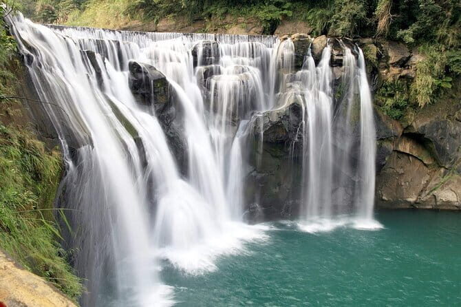 Shifen, Jiufen, Jinguashi & Gold Museum One Day Tour From Taipei - A Deep Dive into the Itinerary