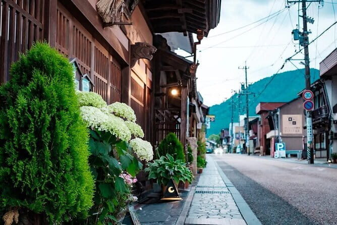 Shirakawago Gujo Hachiman & Hida Takayama Day tour from Nagoya - Experience a Day Exploring Japan’s Cultural Treasures from Nagoya