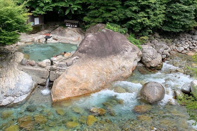 Shirakawago(UNESCO world heritage)/ Onsen / Hiking / 1day tour - The Sum Up