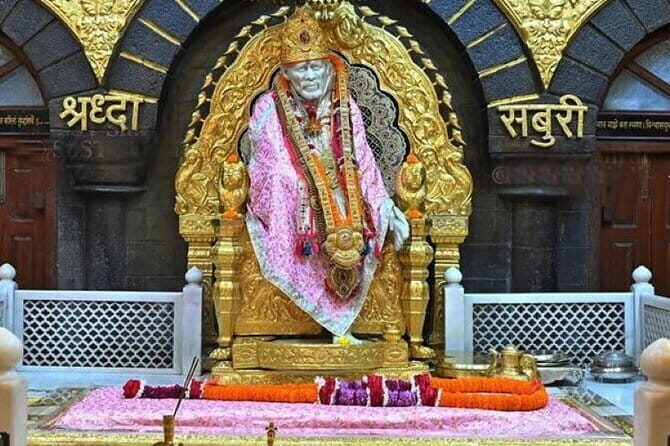 Shirdi Skip Line guaranteed VIP Darshan - Key Points