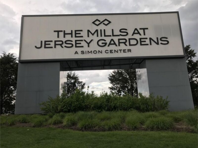 Shopping at Jersey Gardens - Analyzing the Experience: What to Expect