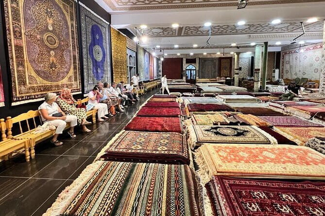 Shopping Carpet in Samarkand - An In-Depth Look at the Carpet Workshop Tour in Samarkand