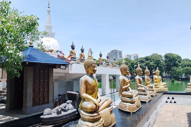 Shore Excursion Colombo Port to Mount Lavinia Beach & Colombo city For 4 - 6 Pax - Galle Face Green