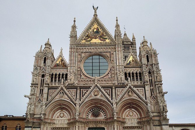 Shore excursion from Livorno to Siena and San Gimignano by private minivan - The Sum Up