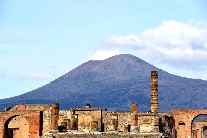 Shore excursion Guided Tour of Pompeii Ruins and Sorrento with a Farmhouse Lunch - The Itinerary in Detail