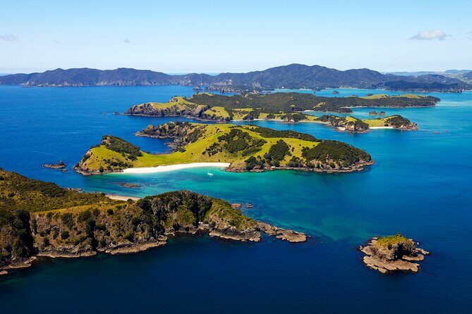 Shore Excursion: Hole in the Rock Cruise with Island stopover - Who Should Consider This Tour?