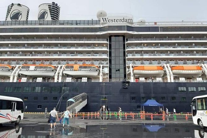 Shore Excursion: Hue City,Royal King Tomb,Perfume River:CHAN MAY or TIEN SA Port - FAQs