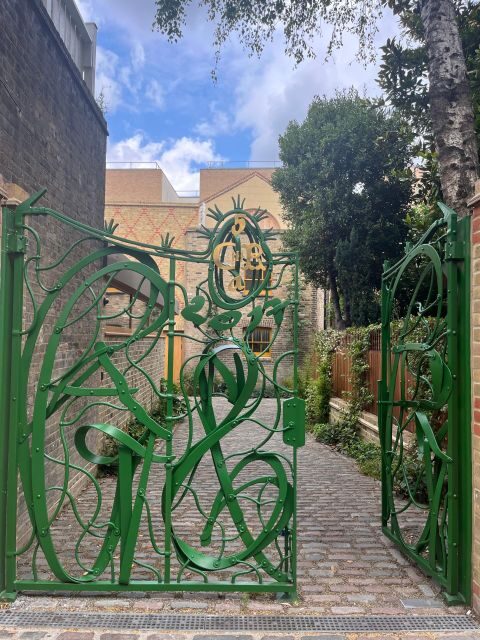 Shoreditch, East End Street Art tour best graffiti and art. - The Artworks: From Old Favourites to New Creations