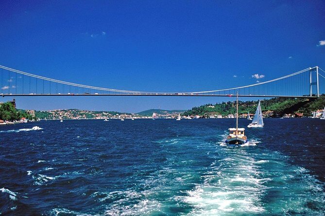 Short Guided Bosphorus and Golden Horn Boat Tour - The Itinerary: What to Expect