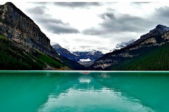 Shuttle from Banff or Canmore to Moraine Lake and Lake Louise - FAQ