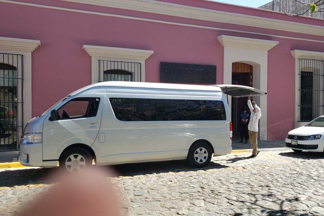 Shuttle from downtown Oaxaca city to Oaxaca airport. One way - FAQs