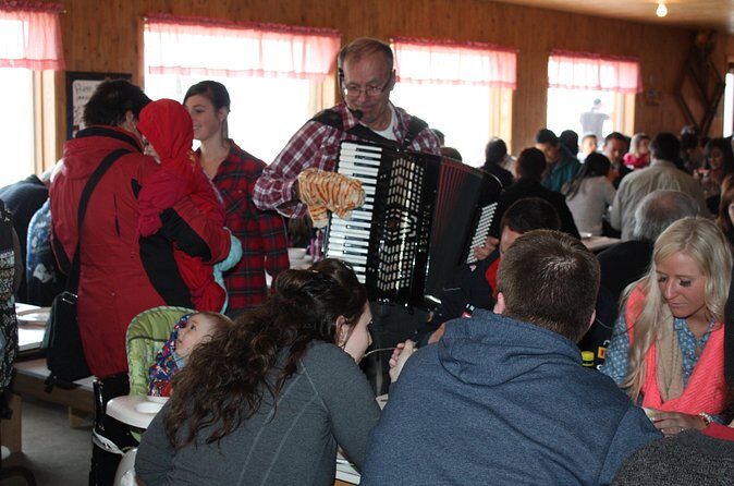 Shuttle from Quebec City to Sugar Shack / Navette Cabane a Sucre - Who Will Love This?