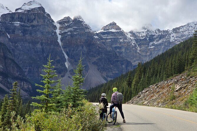 Shuttle Service between Canmore, Banff, Moraine Lake, Lake Louise - Frequently Asked Questions