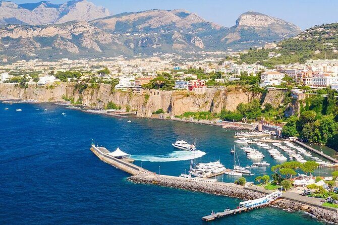 Shuttle service from Sorrento to Napoli Airport/Train Station - Introduction