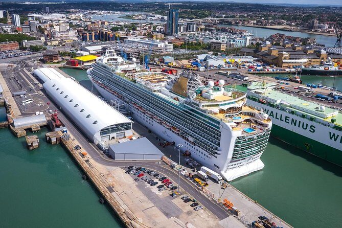 Shuttle Service London and Heathrow Hotels to Southampton Cruise Terminals - Who Should Use This Service?