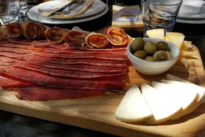 Sibenik Private Combined Food & Drink and Historical Tour - The guide: Knowledgeable, humorous, and engaging