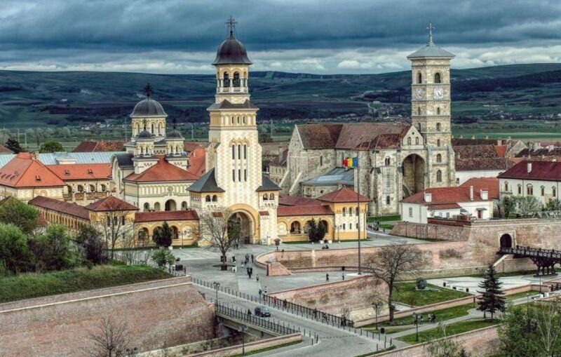 Sibiu: Alba Iulia and Corvin Castle Guided Tour - Key Points