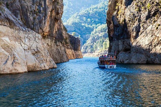 Side-Alanya: 5-Hour BoatTour inGreen Canyon with Lunch SoftDrinks - Experience the Green Canyon: A Balanced Look at This 5-Hour Boat Tour from Side