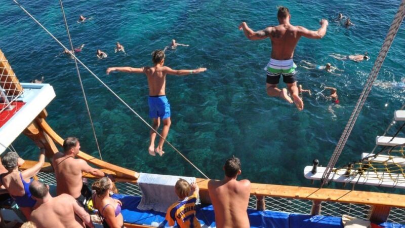 Side: Blue Laguna Boat Tour with Free Lunch & Drinks - Key Points