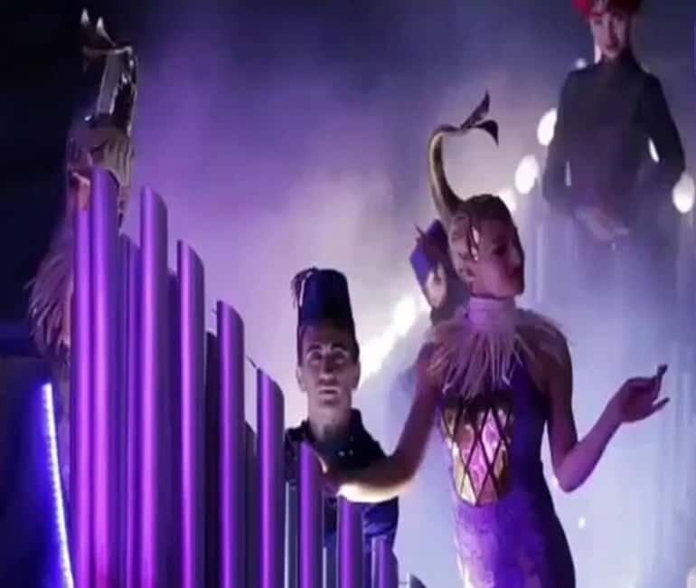 Side: Night Shows at The Land Of Legends with Transfer - The Sum Up