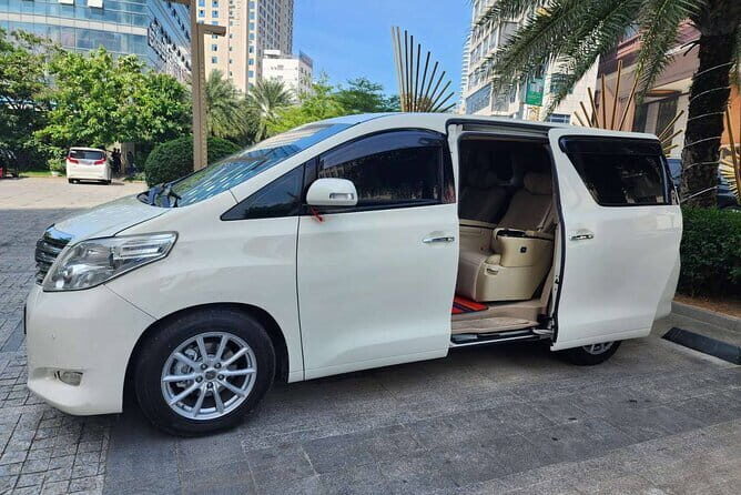 Siem Reap Airport Pickup to Hotel by VIP Minivan Alphard - Key Points
