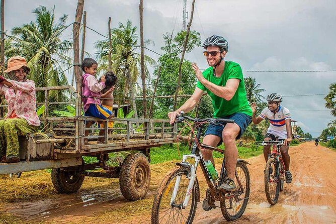 Siem Reap Countryside Guided Tour by Bike and E-Bike with Snacks - Who Should Consider This Tour?