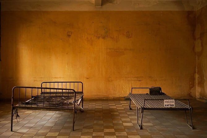 Siem Reap & Phnom Penh Discovery 6 Days 5 Nights - Transportation, Guides, and Overall Experience