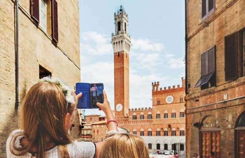 Siena: Interactive Walking Riddle Hunt Tour - Key Points
