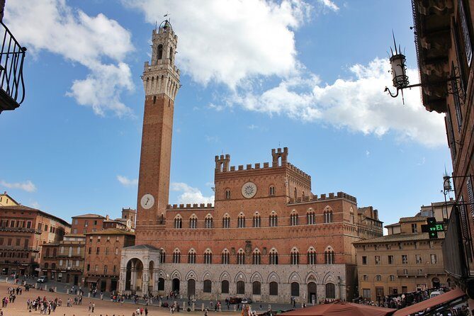 Siena private guided tour for families - Santa Maria della Scala and Its Treasures
