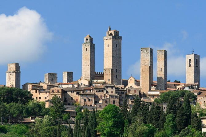 Siena San Gimignano Pisa Escorted Transport and Optional Lunch - Third Stop: San Gimignano